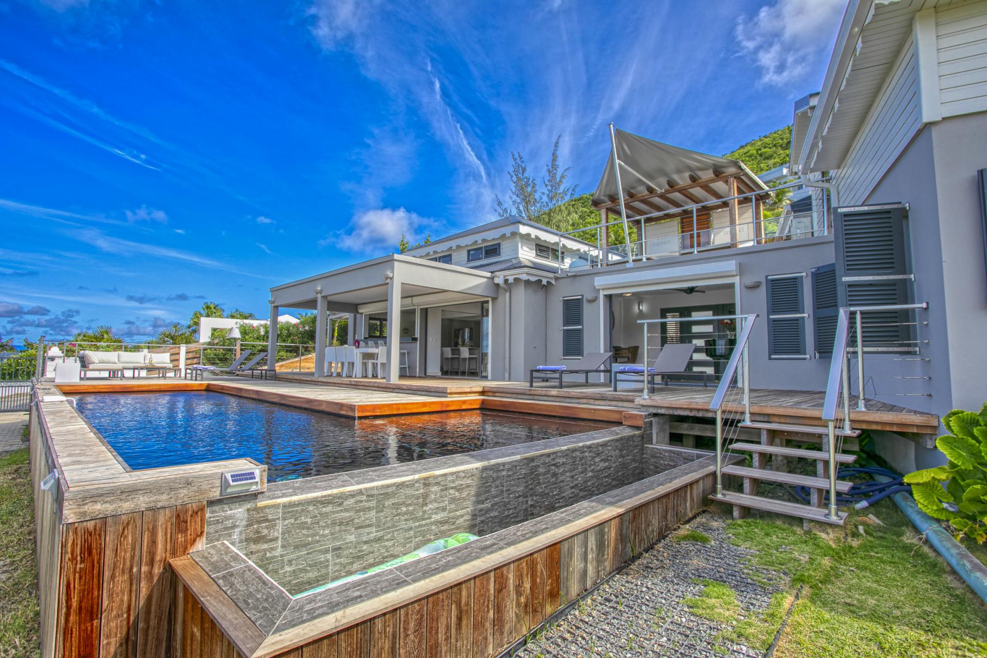 Location villa Saint Martin Mont Vernon - 6 chambres 14 personnes piscine vue mer salle de sport solarium terrain de pétanque